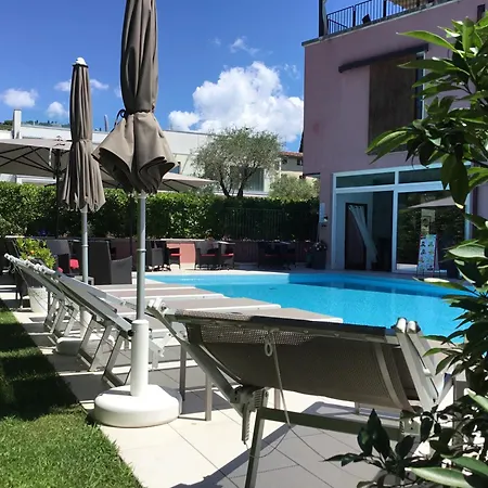 ホテル Ca' Nova ***s 3*