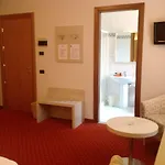 Ca' Nova ***s 3* Garda (Verona)