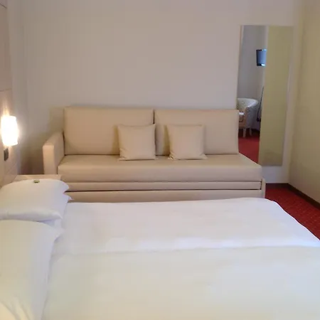 Hotel Ca' Nova ***s Garda (Verona)