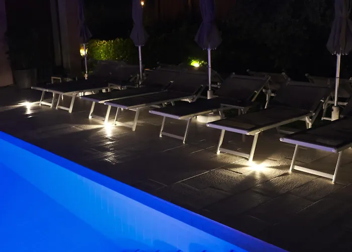 Ca' Nova ***s 3* Garda (Verona)