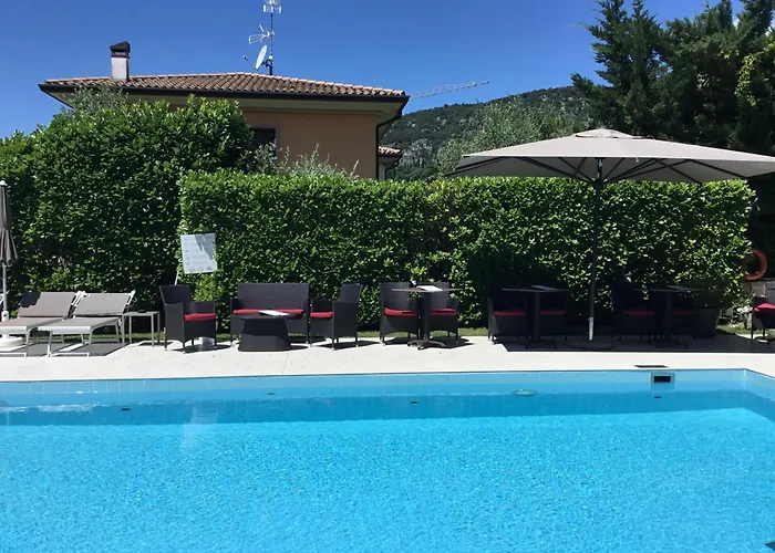 Hotel Ca' Nova ***s Garda (Verona)