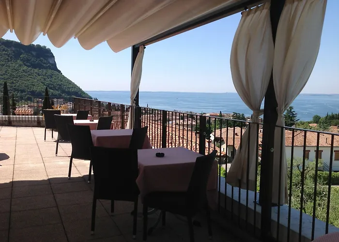 Hotel Ca' Nova ***s Garda (Verona)