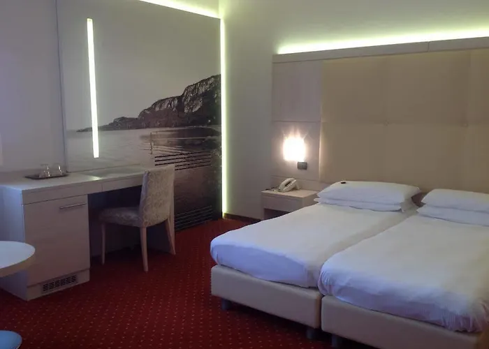 Ca' Nova ***s Hotel Garda (Verona)