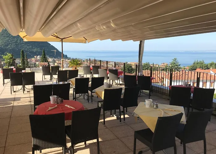 Ca' Nova ***s Hotel Garda (Verona)