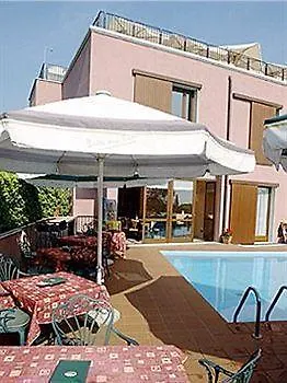 Ca' Nova ***s Γκάρντα