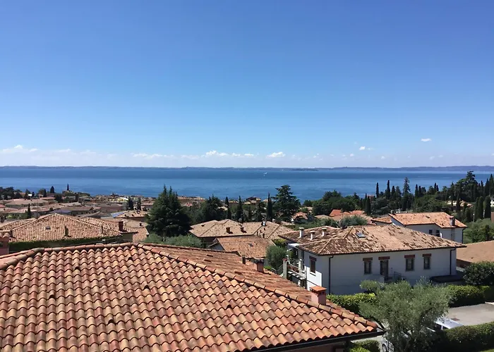 Ca' Nova ***s 3* Garda (Verona)