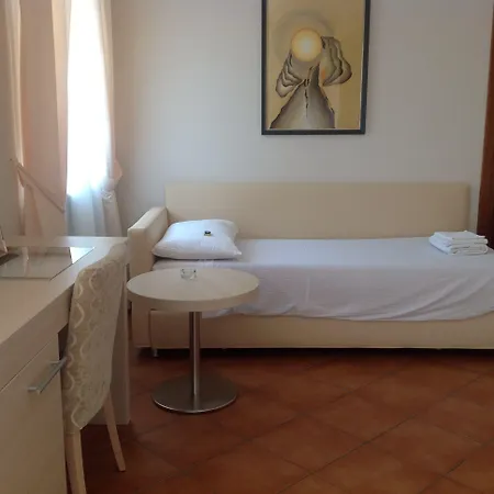 Ca' Nova ***s Hotel Garda (Verona)